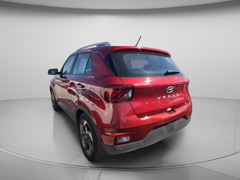 Used 2024 Hyundai Venue Limited FWD image 5