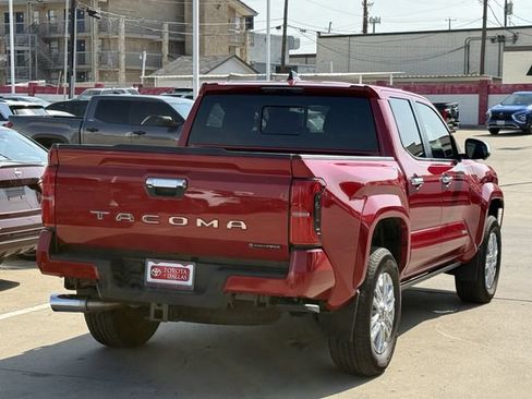 Used 2025 Toyota Tacoma Limited AWD/4WD image 5