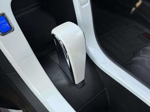 Used 2013 Chevrolet Volt FWD image 26