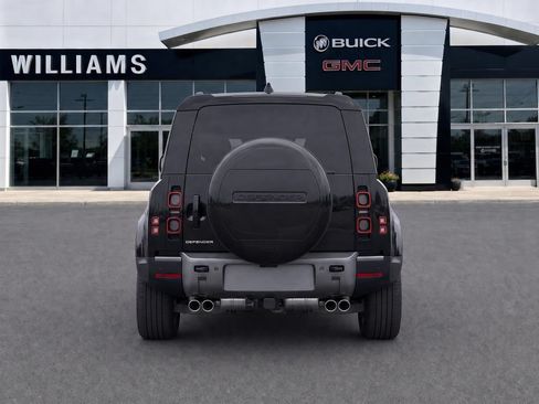Used 2025 Land Rover Defender 130 V8 AWD/4WD image 6