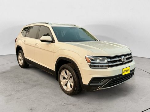 Used 2018 Volkswagen Atlas S FWD image 3