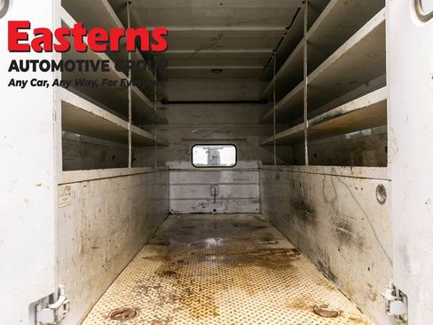 Used 2017 Ford F550 2WD Regular Cab Super Duty image 9