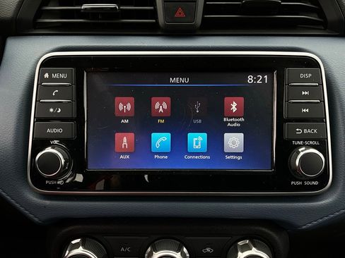 Used 2025 Nissan Versa SV image 26