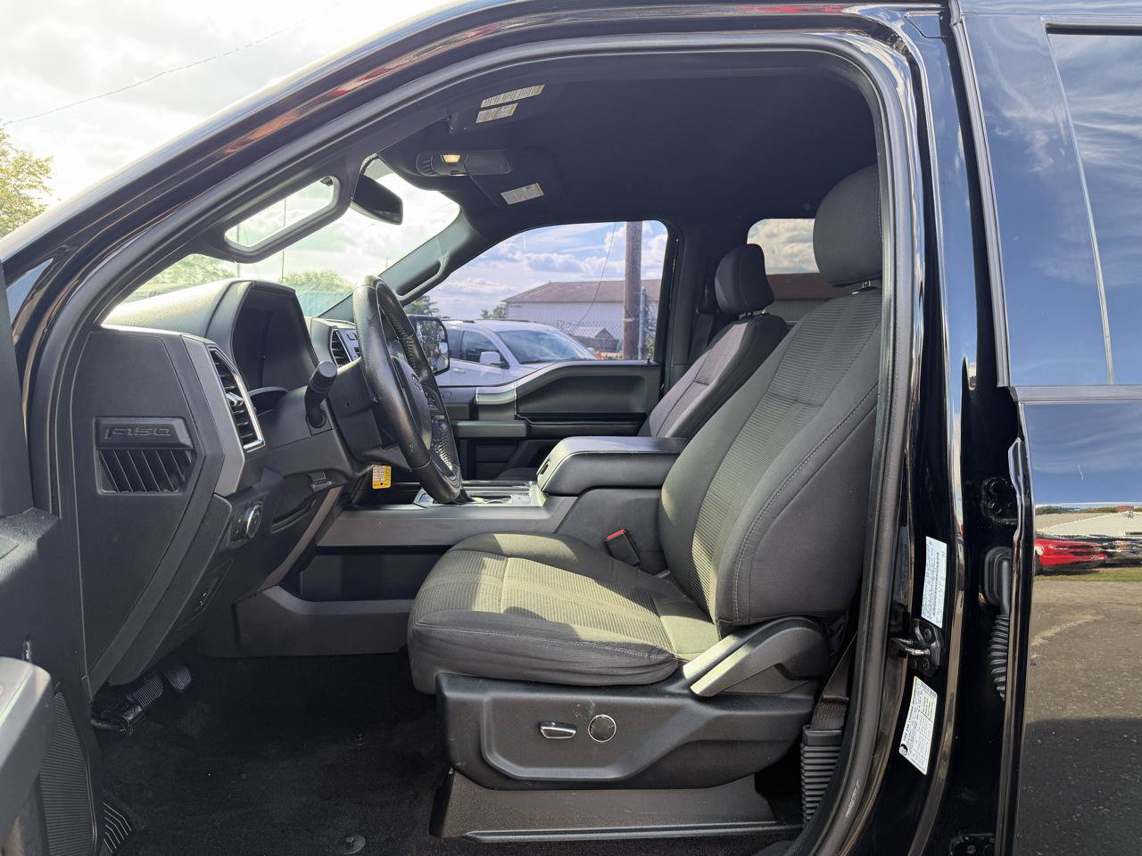 Used 2016 Ford F150 XLT w/ Equipment Group 301A Mid AWD/4WD image 15