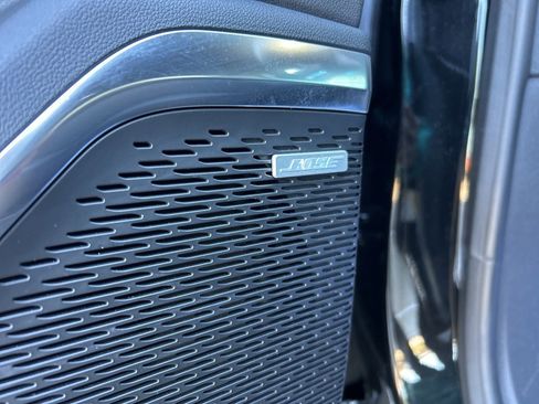 Used 2025 GMC Acadia Elevation image 19