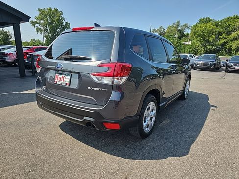 Used 2023 Subaru Forester AWD/4WD image 3