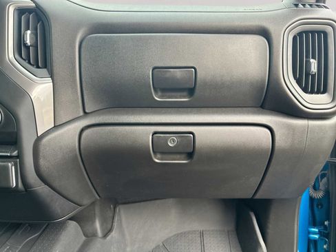 Certified 2023 Chevrolet Silverado 1500 Custom image 28