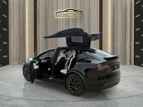 Used 2022 Tesla Model X AWD/4WD image 31