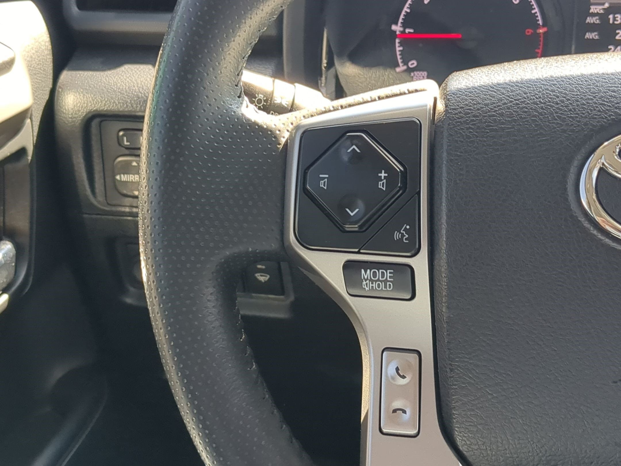 Used 2023 Toyota 4Runner SR5 AWD/4WD image 19