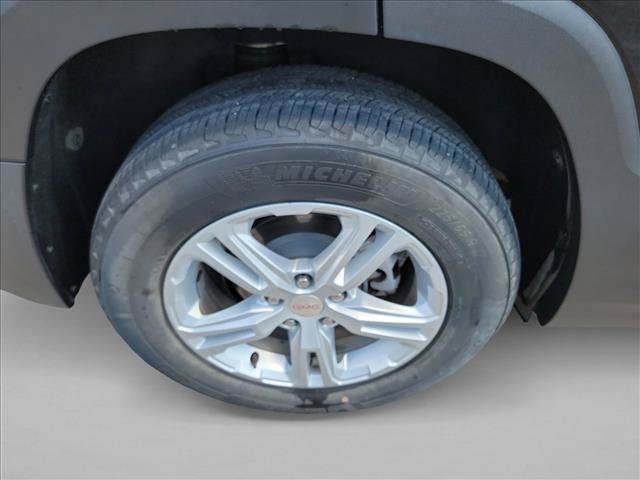Used 2022 GMC Terrain SLE w/ Driver Convenience Package FWD image 11