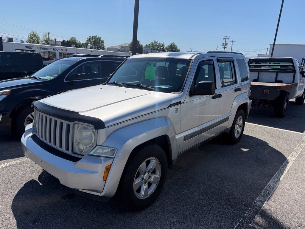 Used 2011 Jeep Liberty Sport AWD/4WD image 2