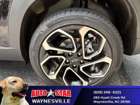 Used 2025 Chevrolet Trax RS w/ Sunroof Package FWD image 31