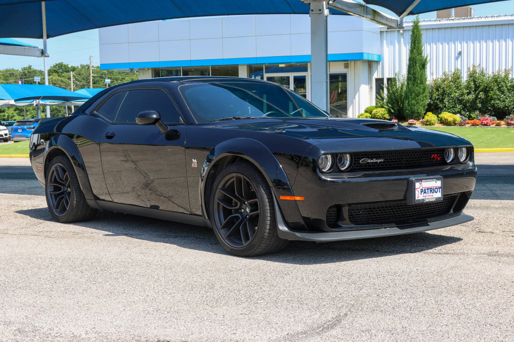 Used 2022 Dodge Challenger R/T Scat Pack RWD image 1
