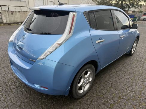 Used 2014 Nissan Leaf SV w/ LED & Quick Charge Package image 7