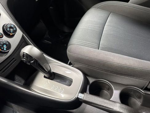 Used 2016 Chevrolet Trax LT image 19