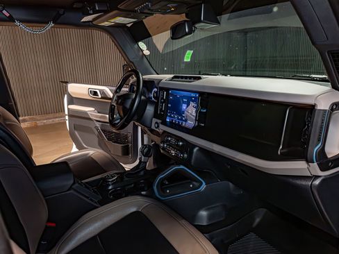 Used 2023 Ford Bronco Wildtrak image 20