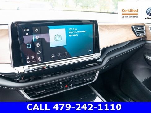 Certified 2024 Volkswagen Atlas SE w/ Black Wheel Package image 20