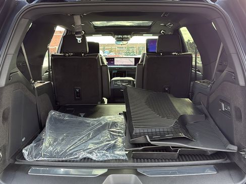 New 2026 Cadillac Escalade Luxury image 33