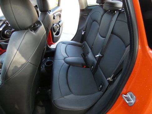 Used 2019 MINI Cooper S w/ Premium Package image 46