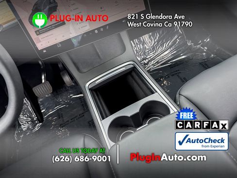 Used 2024 Tesla Model Y Long Range AWD/4WD image 17