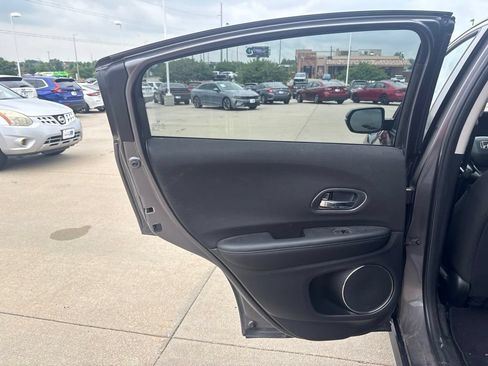 Certified 2018 Honda HR-V EX image 30