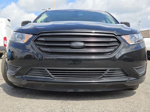 Used 2014 Ford Taurus SE FWD image 6