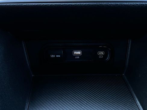 Used 2025 Kia Sportage LX image 23