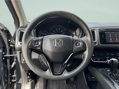 Used 2018 Honda HR-V EX image 41