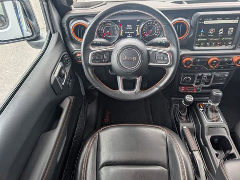Used 2022 Jeep Gladiator Mojave AWD/4WD image 10