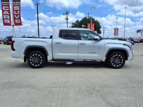 Used 2024 Toyota Tundra Limited w/ Power Package RWD image 4