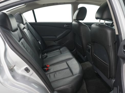 Used 2011 Nissan Altima 3.5 SR w/ 3.5SR Premium Pkg image 12