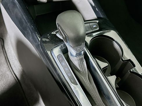 Used 2025 Chevrolet Trax LT FWD image 23
