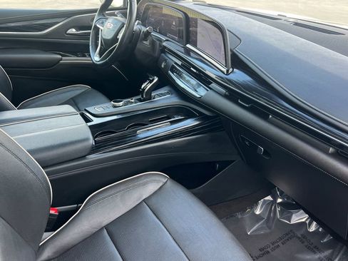 Used 2023 Cadillac Escalade Sport image 17