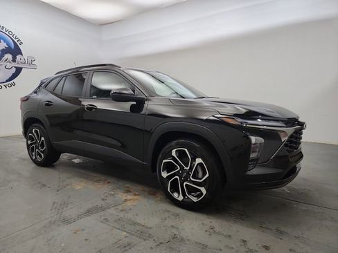 New 2026 Chevrolet Trax RS w/ Sunroof Package image 11