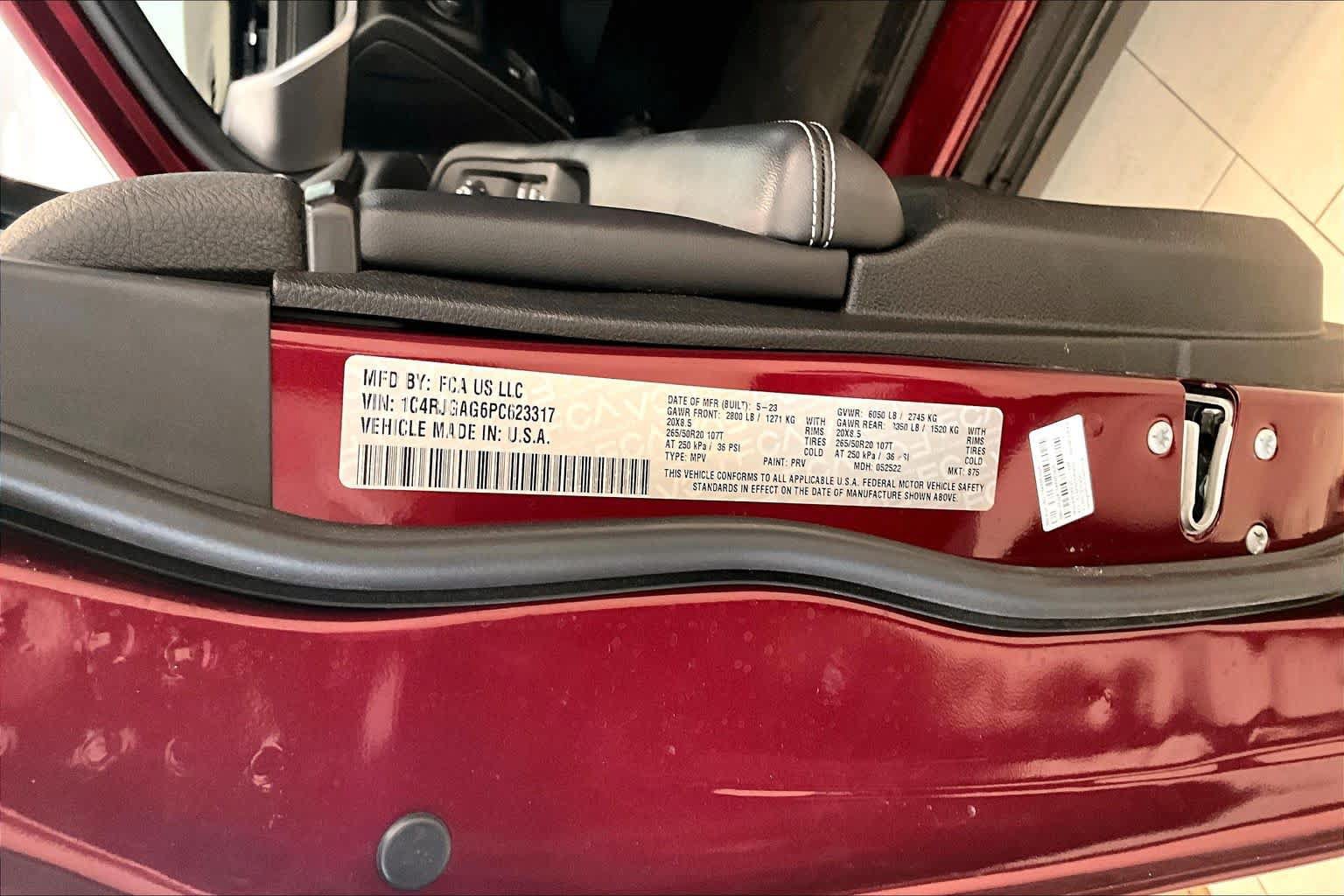 Used 2023 Jeep Grand Cherokee Altitude RWD image 31