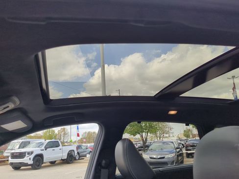 Used 2019 INFINITI QX50 Essential w/ Sensory Package image 21