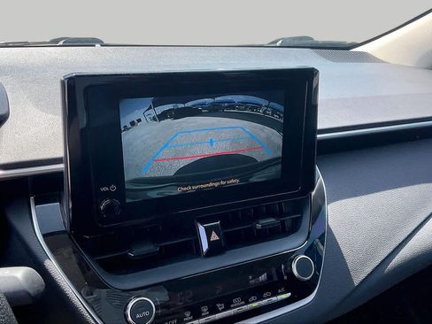 Used 2025 Toyota Corolla LE FWD image 51