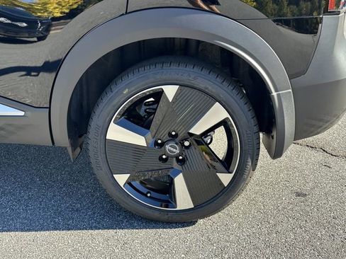 New 2026 Nissan Kicks SR FWD image 18