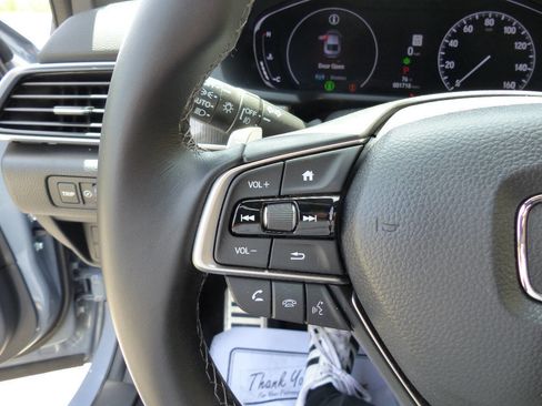 Used 2022 Honda Accord Sport image 28