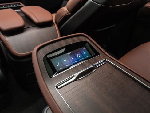 New 2026 Lincoln Navigator Reserve AWD/4WD image 20
