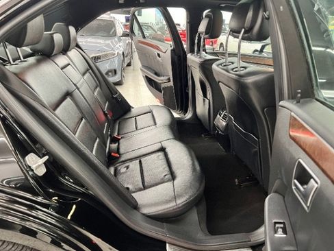 Used 2013 Mercedes-Benz E 350 4MATIC Sedan image 30