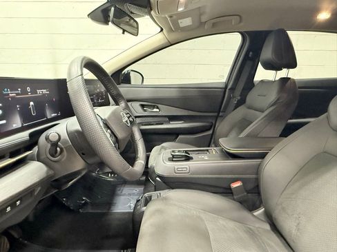 Used 2023 Nissan Ariya AWD image 24