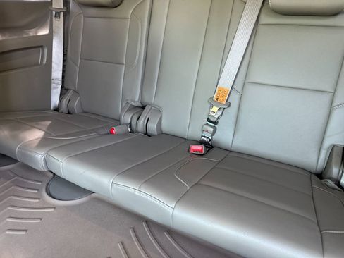 Used 2016 GMC Yukon SLT w/ Open Road Package AWD/4WD image 14