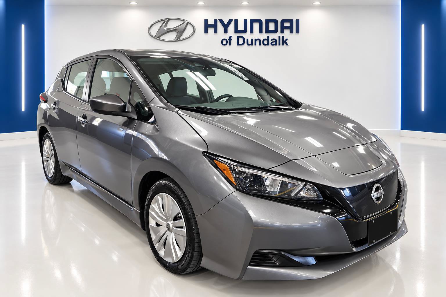 Used 2023 Nissan Leaf S FWD image 3