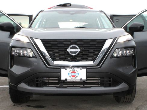 Used 2023 Nissan Rogue S AWD/4WD image 2