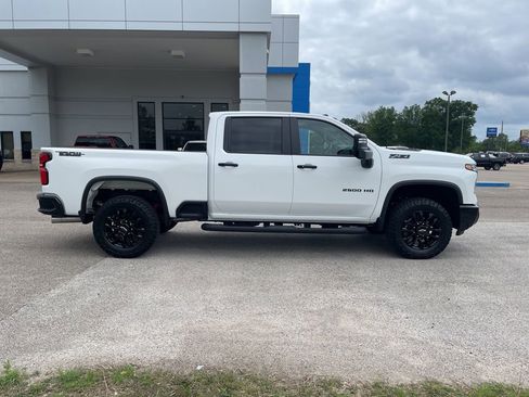 New 2026 Chevrolet Silverado 2500 LT w/ Trail Boss Package AWD/4WD image 6