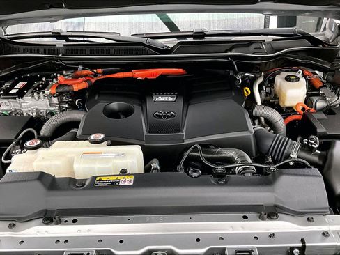 Used 2024 Toyota Tundra 1794 Edition image 32