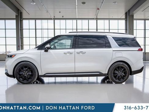 Used 2022 Kia Carnival SX FWD image 2