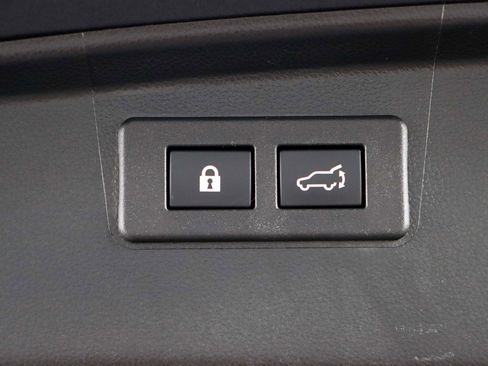 Used 2022 Subaru Outback Touring image 30