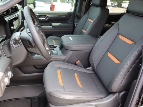 New 2026 GMC Sierra 2500 AT4 w/ AT4 Premium Plus Package AWD/4WD image 13